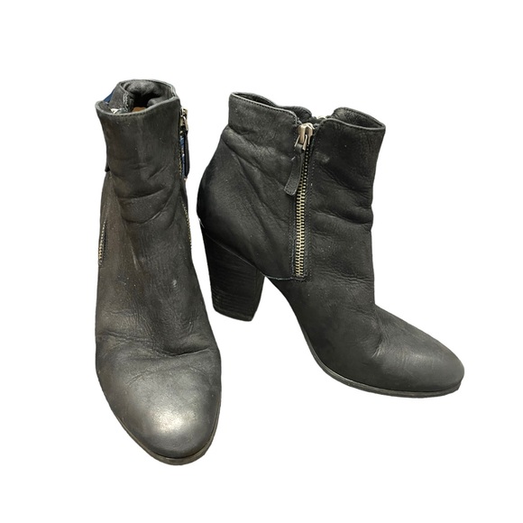 ✨VINTAGE MICHAEL KORS HEEL BOOTIES✨ - Picture 3 of 9